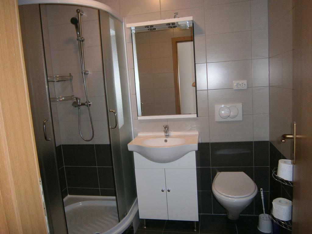 Zobic Family Apartments Ραμπ Εξωτερικό φωτογραφία